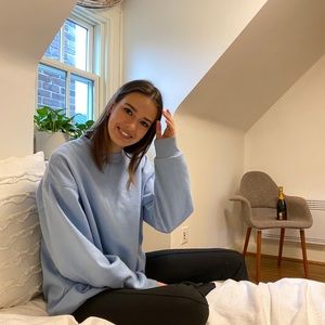 Meet your Posher, Caroline